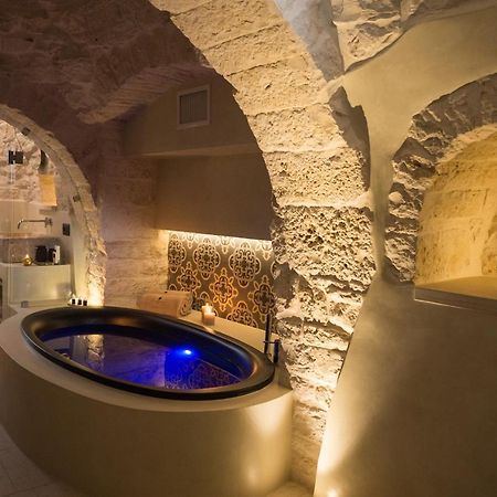 La Mandorla Luxury Trullo Bed & Breakfast Alberobello Eksteriør bilde